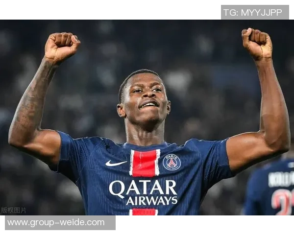 努诺门德斯任意球惊艳全场法甲官方称其为世界最佳左后卫