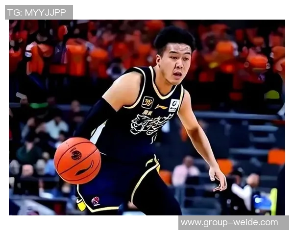 黄荣奇正式加盟同曦上赛季表现稳定场均贡献6分21助攻