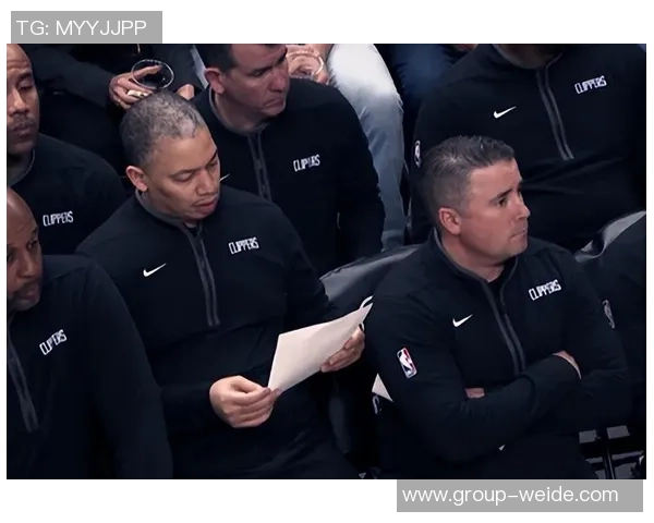 拼尽全力的杰明展现实力末节关键三分助球队逆转胜利